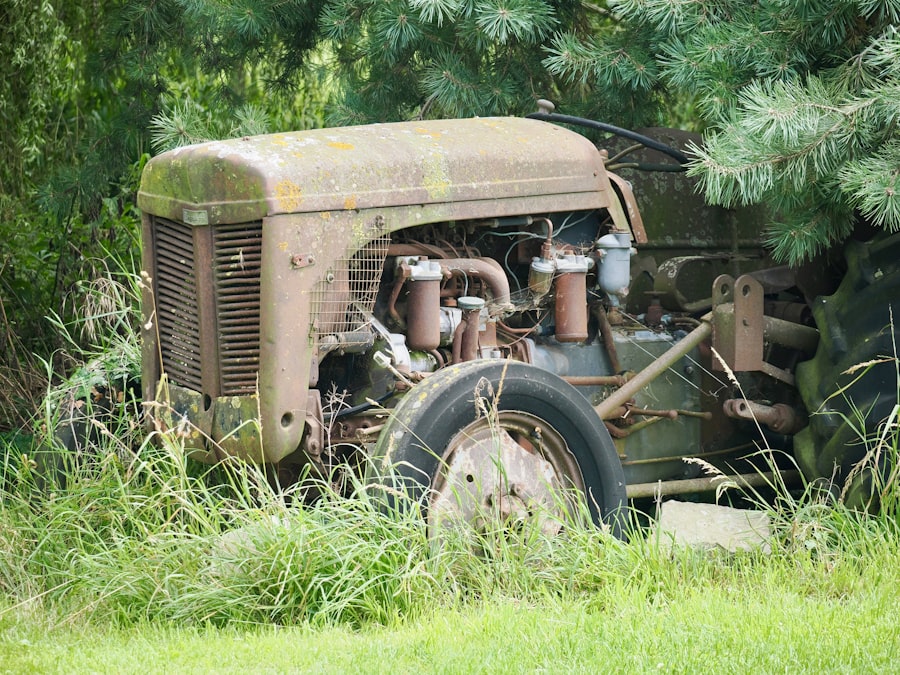 Photo antique tractor for sale