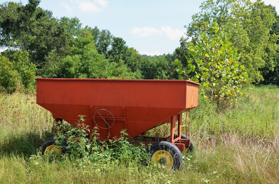 Photo manure spreader auction