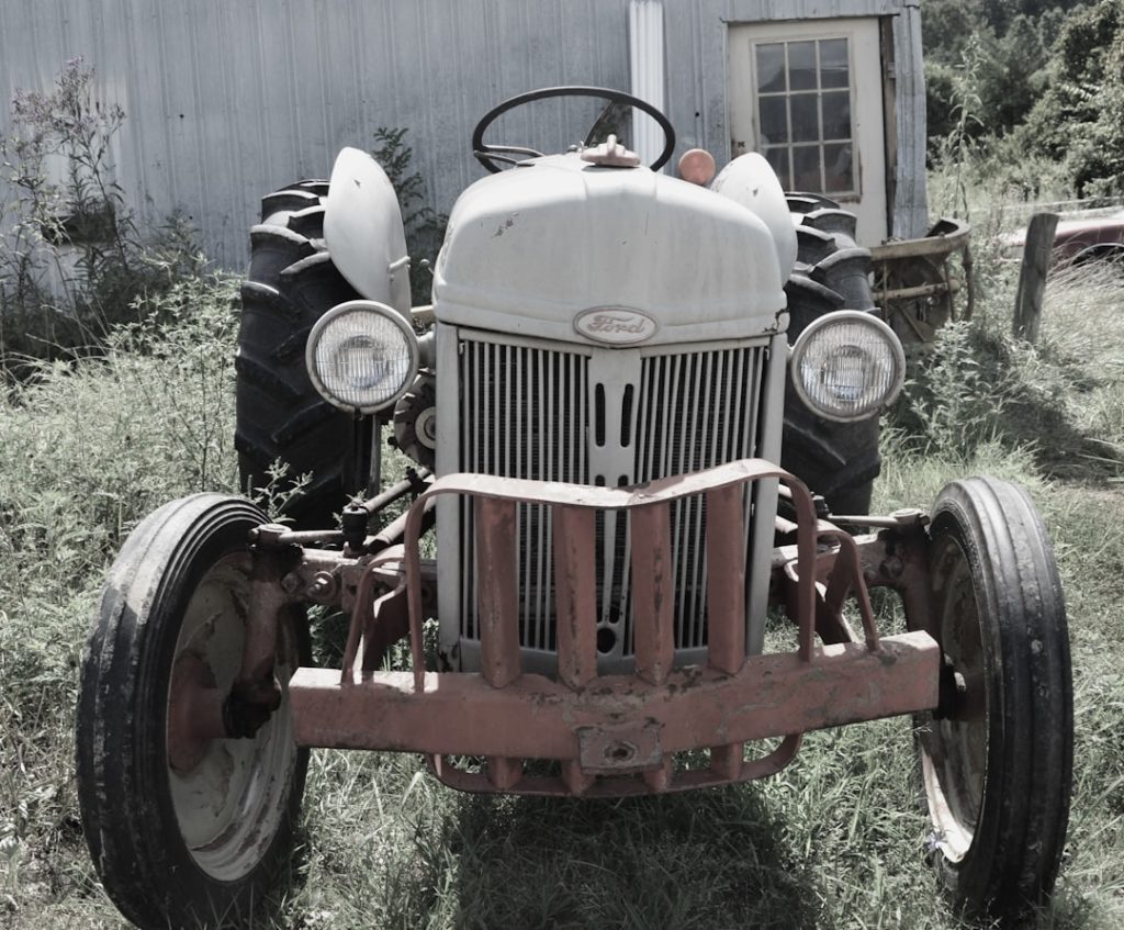Photo vintage tractors for sale