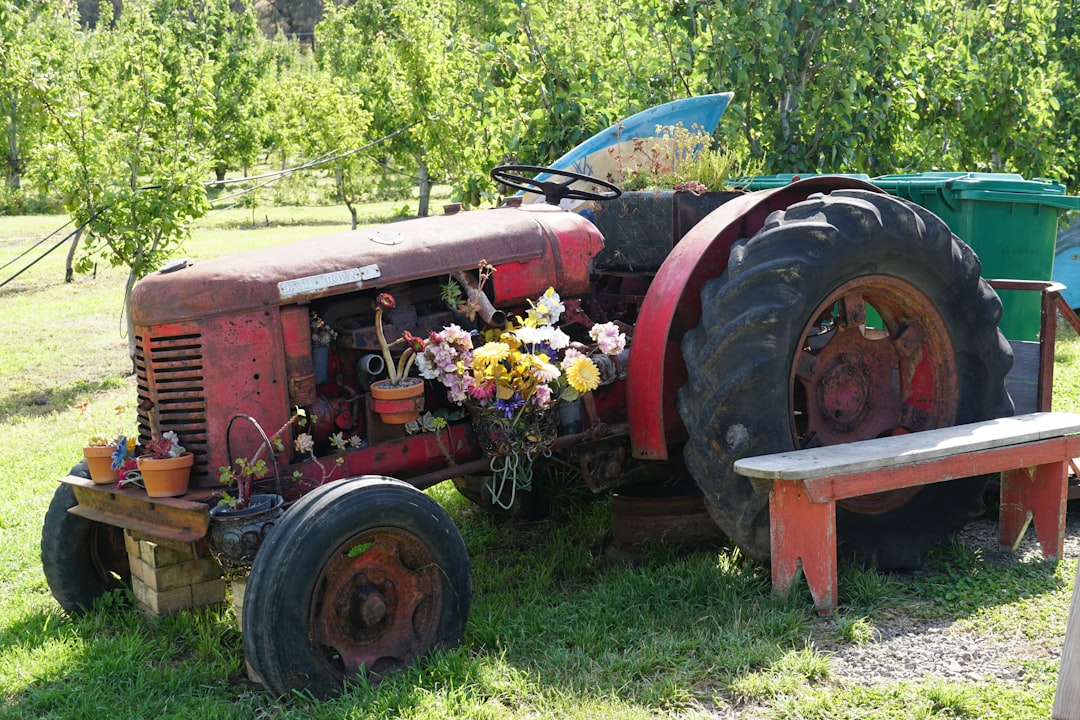 Photo tractor auctions