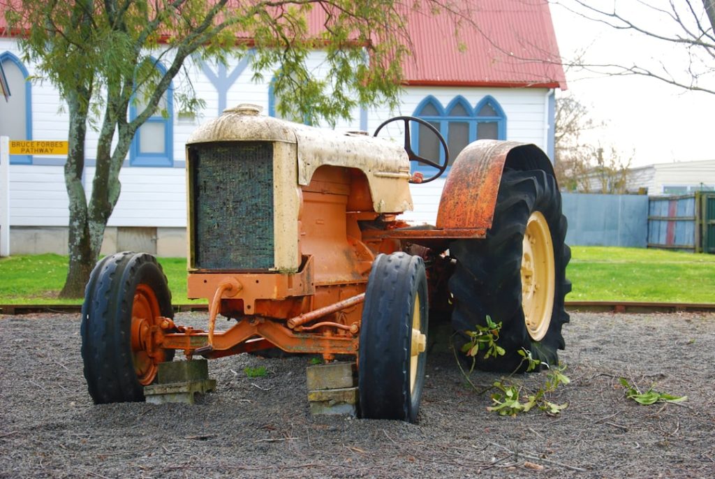 Photo pedal tractor auction