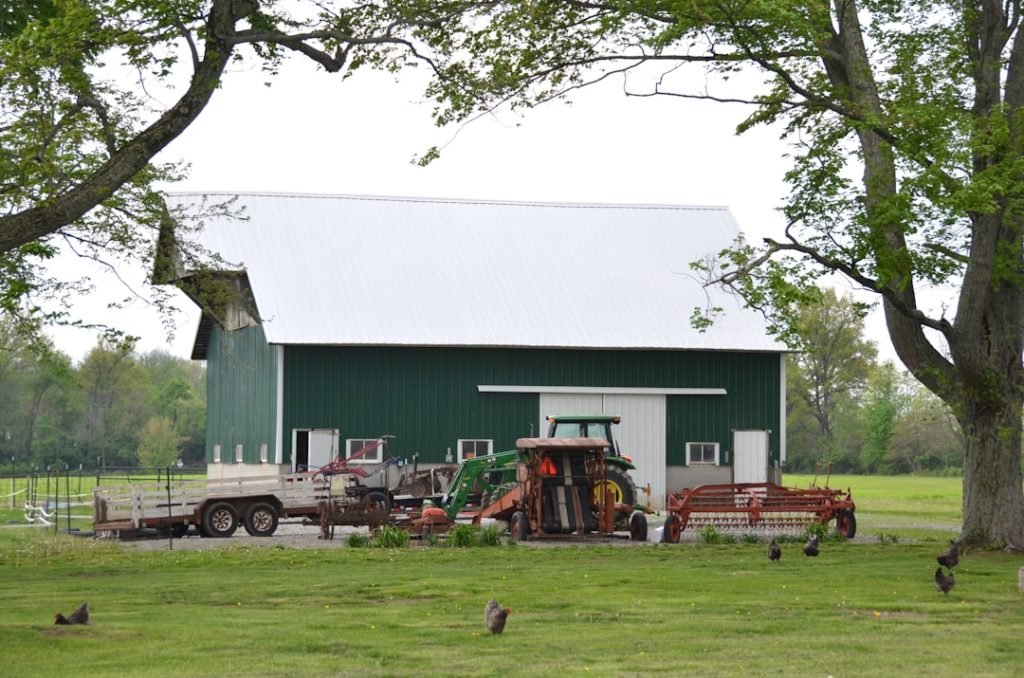Photo farm machinery auctions