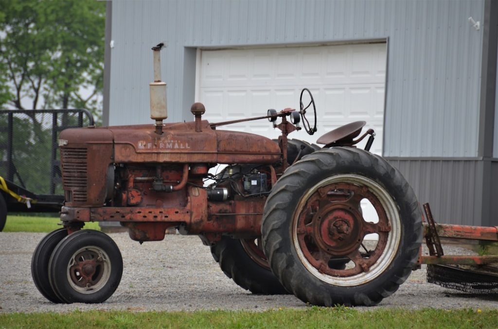 Photo tractor auctions