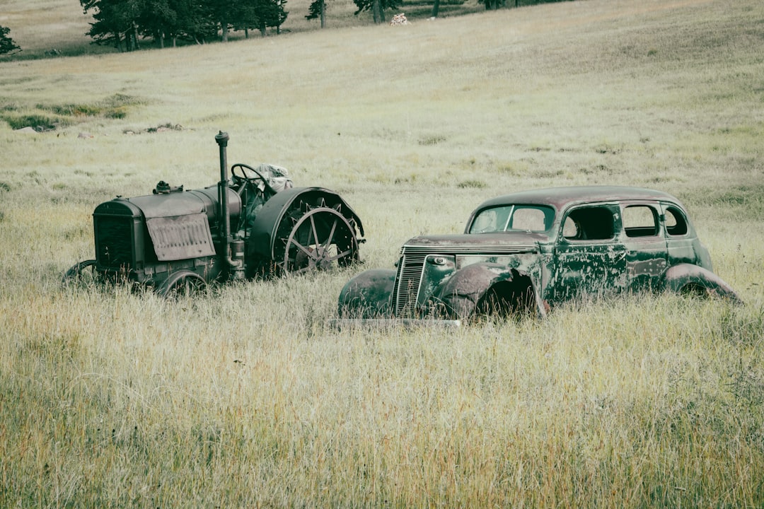 Photo tractor dealers